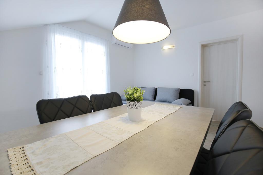 Apartments Nada Sukošan Extérieur photo