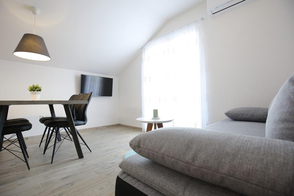 Apartments Nada Sukošan Extérieur photo